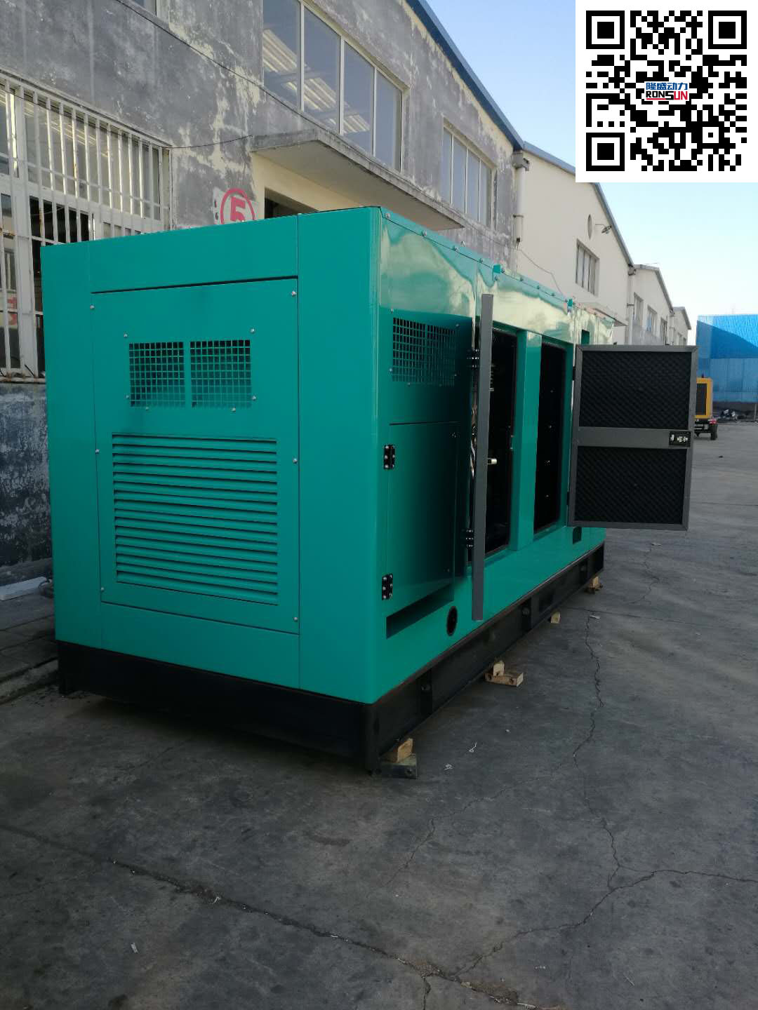 300KW柴油發(fā)電機組